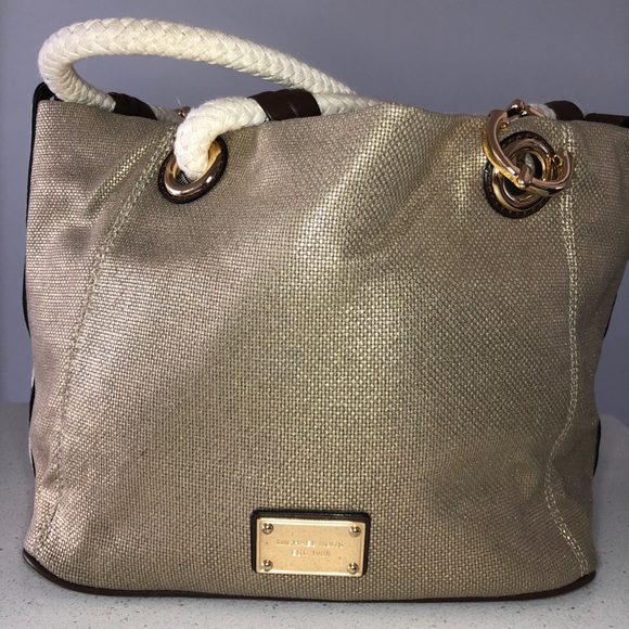 Michael Kors Handbags - ✨MICHAEL KORS-Summer Bag